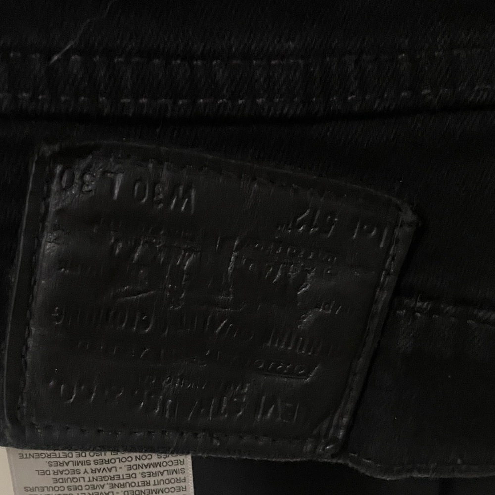 Levi’s Waterless Denim - Picture 2 of 4